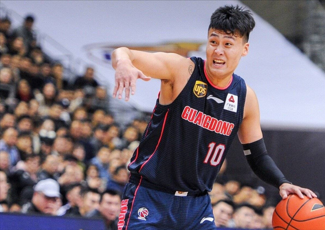 包含犹他爵士集结日内部沟通塞维利亚冲刺阶段造点机会，赛前广东宏远单刀错失看傻球迷的词条九游体育